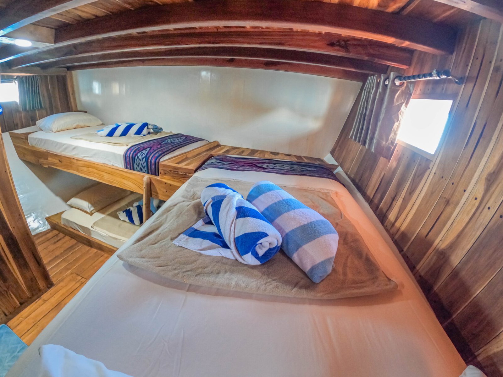 komodo tour-awatourasia